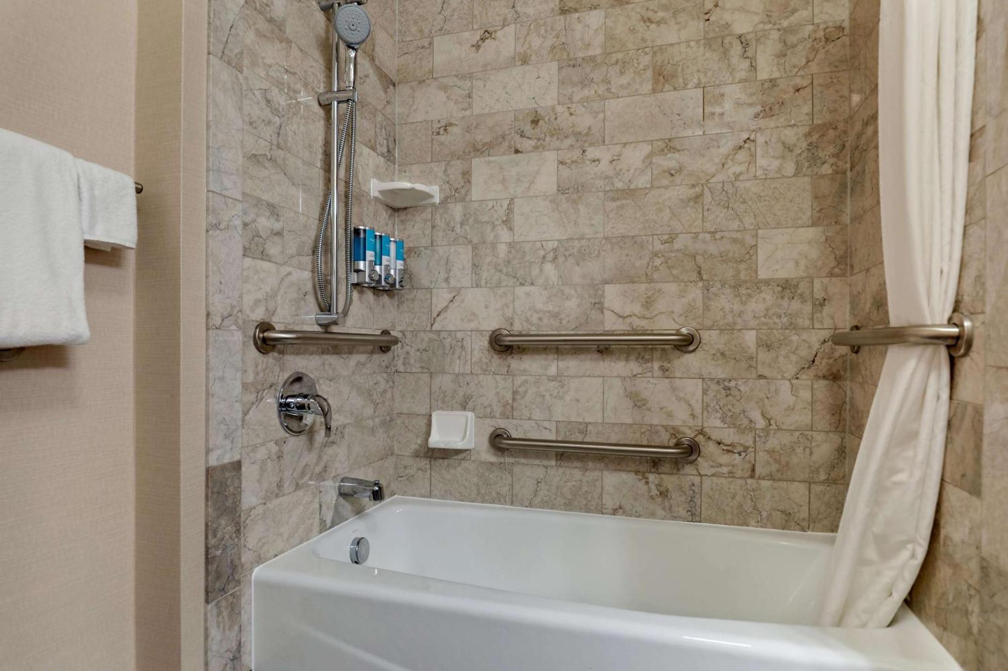 Drury Plaza Hotel Nashville Франклин Экстерьер фото